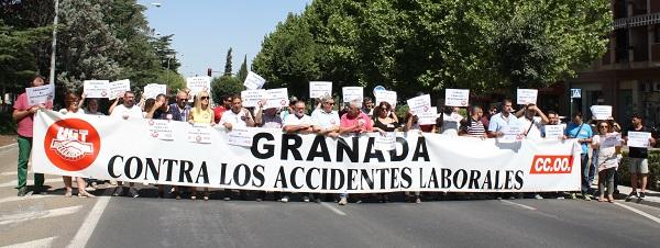 Concentración en protesta por el último accidente laboral mortal registrado en la provincia.