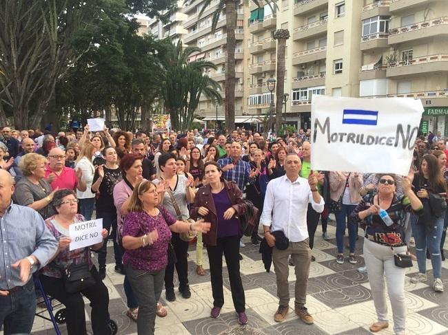 Concentración en las Explanadas de Motril contra la apertura de un Centro de Inmigrantes.