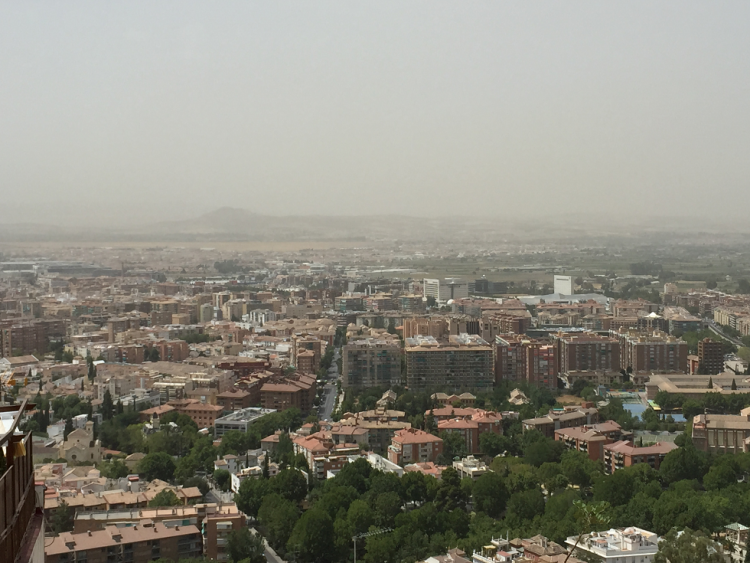 El Defensor actúa de oficio por la contaminación en Granada. 