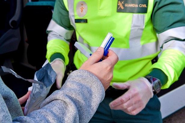 Control de alcoholemia y drogas de la Guardia Civil de Tráfico.