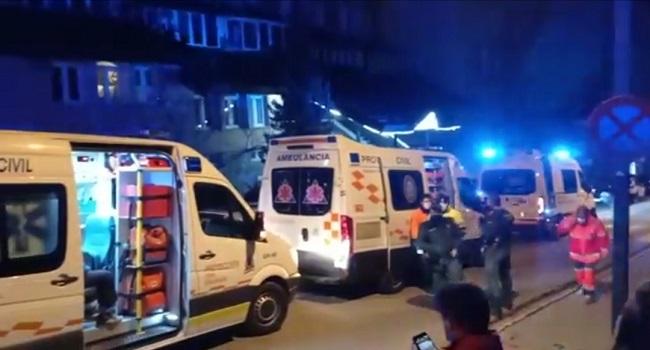 Equipos de Cruz Roja, la pasada noche interviniendo, a requerimiento del 061, en Sierra Nevada.