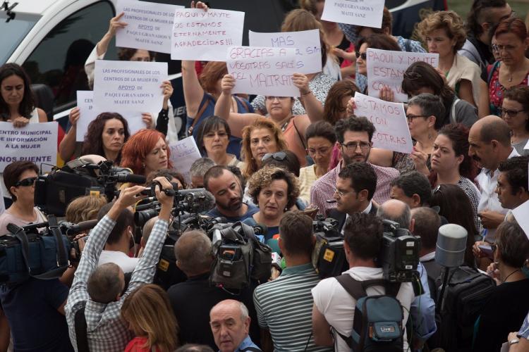 Francisca Granados atiende a los periodistas a su salida de los Juzgados tras su declaración en septiembre. Francisca Granados atiende a los periodistas a su salida de los Juzgados tras su declaración en septiembre.