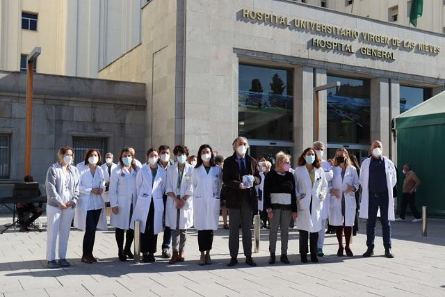 El delegado de Salud y personal del hospital, en el Día Mundial del Riñón.