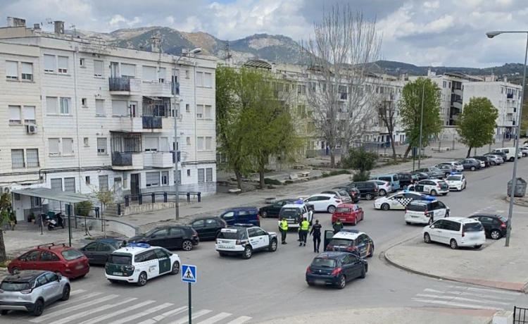 Imagen del amplio dispositivo que ha logrado la detención del presunto autor del atropello. Imagen del amplio dispositivo que ha logrado la detención de El Banano, presunto autor del atropello.