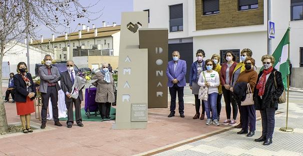 Monumento dedicado al donante.