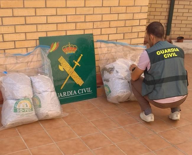 Marihuana intervenida tras la operación. Marihuana intervenida tras la operación.