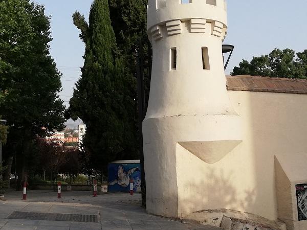 Entrada al parque del antiguo Cuartel de las Palmas. Entrada al parque del antiguo Cuartel de las Palmas.