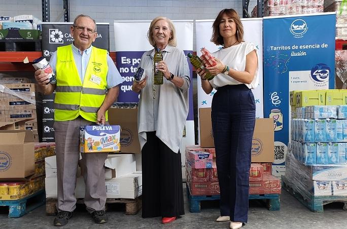 Entrega de comida al Banco de Alimentos de Granada. 