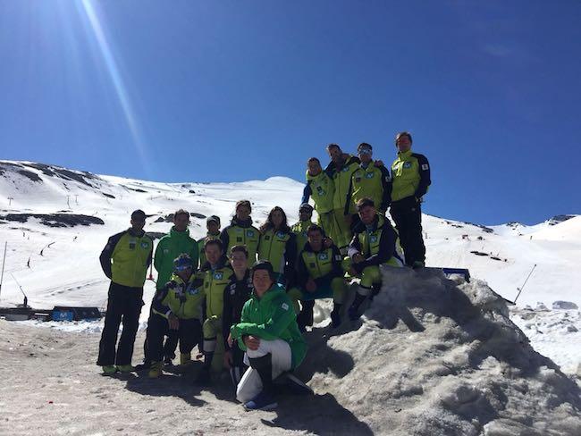 Equipo nacional de esquí alpino y los corredores de la cantera, en Sierra Nevada.