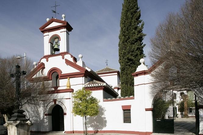Iglesia de San Isidro, en la plaza del mismo nombre. 