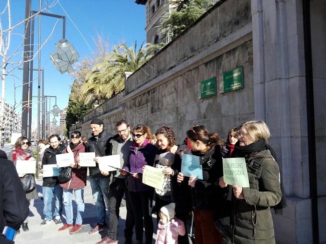 Los representantes de las asociaciones, este jueves en Educación.