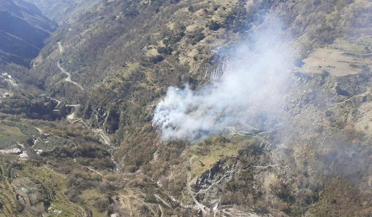 Imagen aérea del incendio en el Barranco del Poqueira. 