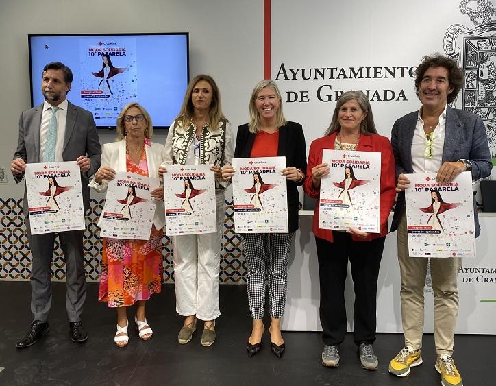 Presentación de la pasarela de moda a beneficio de Cruz Roja. 