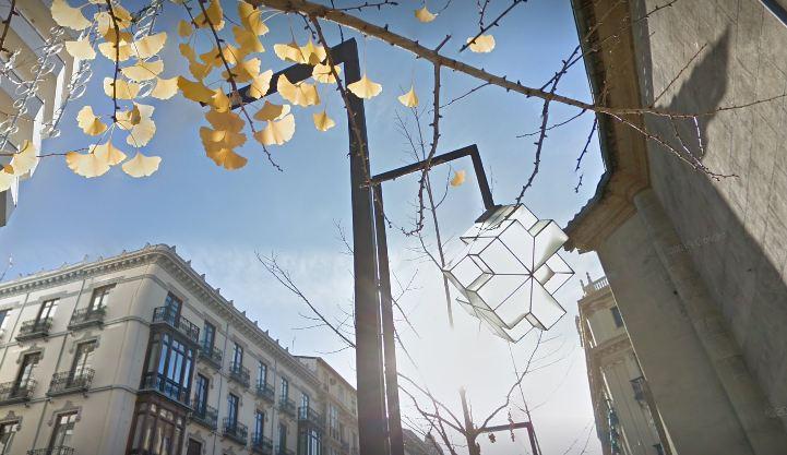 Una de las farolas de Gran Vía. 