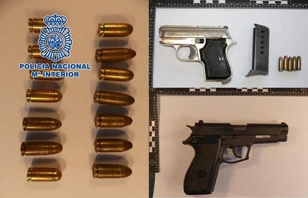 Armas intervenidas en dos actuaciones policiales en Motril.