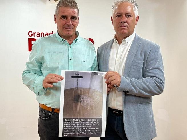 José Ángel Perez y José María Villegas muestran el comentario del diputado provincial.