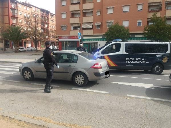 Imagen de un control de la Policía Nacional en la capital.