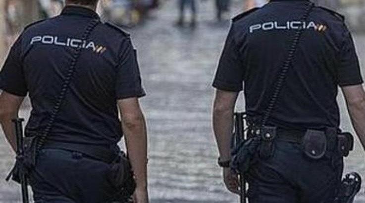 Agentes de Policía en una foto de archivo.