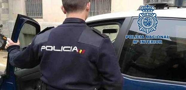 La Policía busca a un segundo individuo relacionado con los robos.