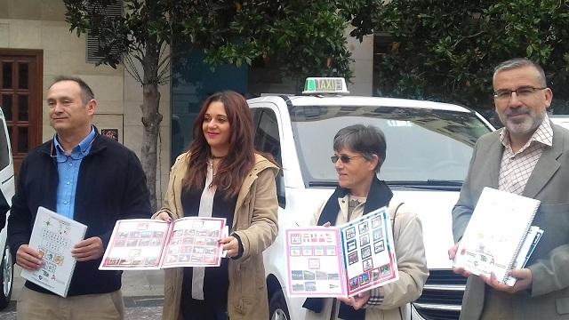 Presentación del nuevo sistema de pictogramas en los taxis. 