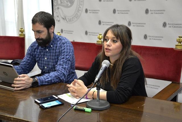 Jemi Sánchez informa del programa de vivienda para personas sin hogar. 