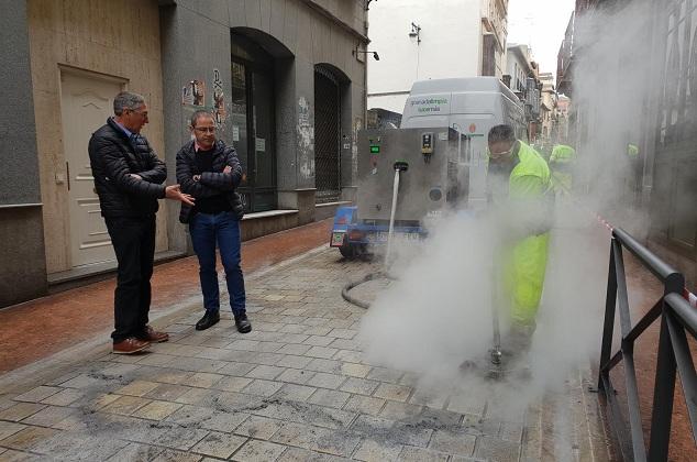 Limpieza de cera en San Matías Limpieza de cera en San Matías.