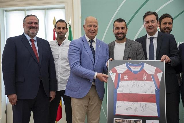 Recepción de la Junta al Granada CF tras su ascenso. 