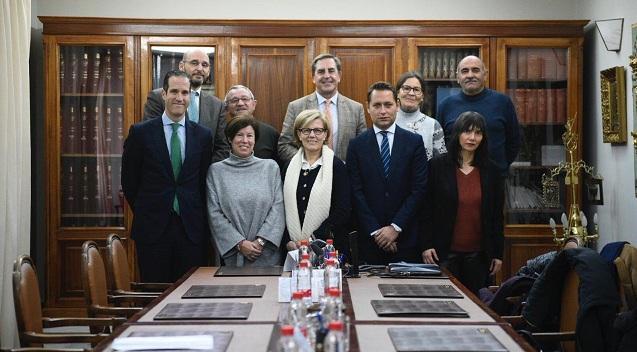 Miembros del Colegio de Abogados y de las entidades beneficiadas.