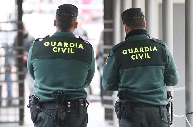 La Guardia Civil encontró hasta 17 armas en el domicilio. 