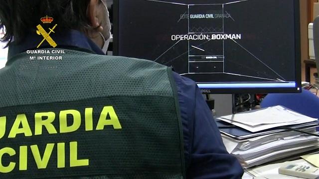 Uno de los agentes que ha intervenido en la operación.