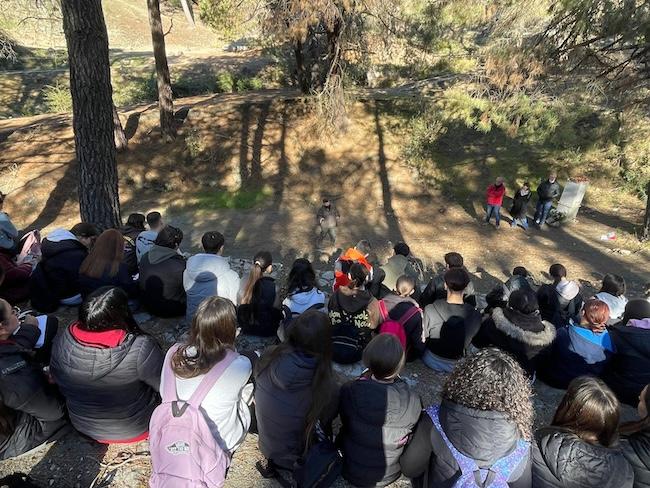 Una presentación a un instituto de los trabajos en las fosas de Víznar, por Francisco Carrión Jiménez y tres familiares de asesinados en este lugar.