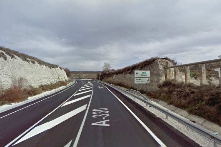 El accidente ha ocurrido en la N-330 a su paso por Galera. El accidente ha ocurrido en la N-330 a su paso por Galera.