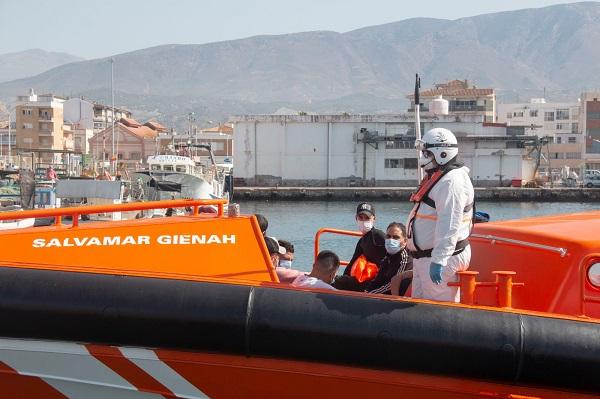 Llegada de los migrantes a Motril.