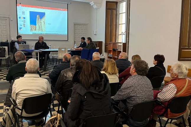 Reunión para la restauración de la torre de la iglesia de Guadahortuna