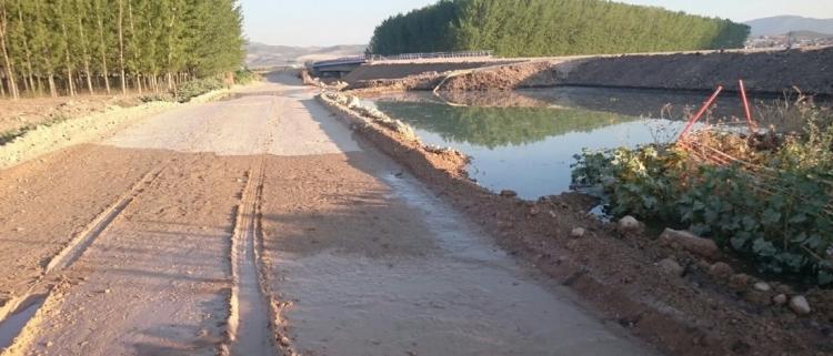 Los regantes piden paralizar las obras que se ejecutan en un tramo de la GR-43, de 5,5 kilómetros, entre Pinos Puente y Atarfe.