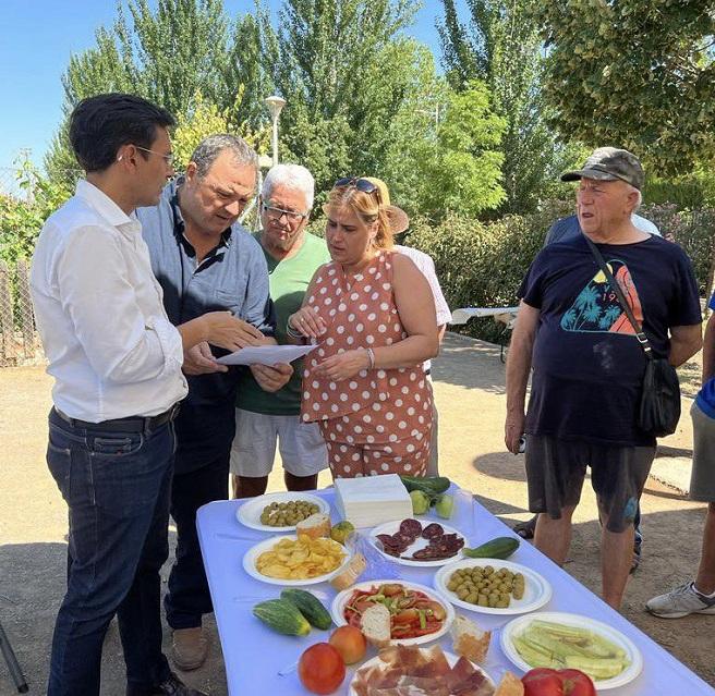 Visita municipal a huertos de ocio. 