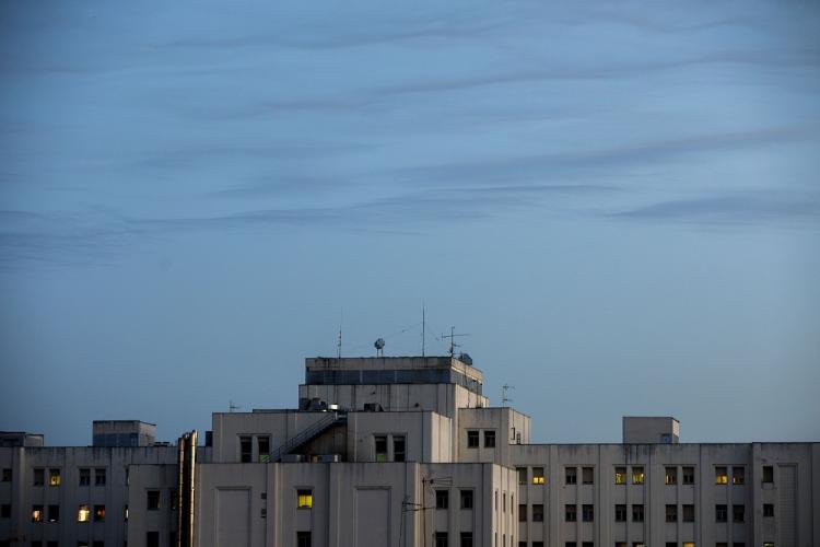 Espectacular imagen del Hospital Virgen de las Nieves.