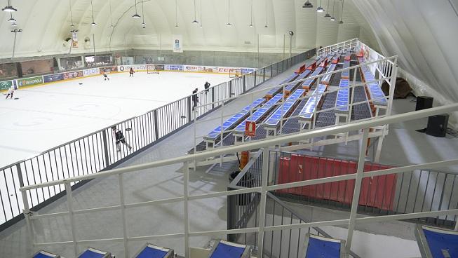 Interior del palacio de hielo de Pulianas. 