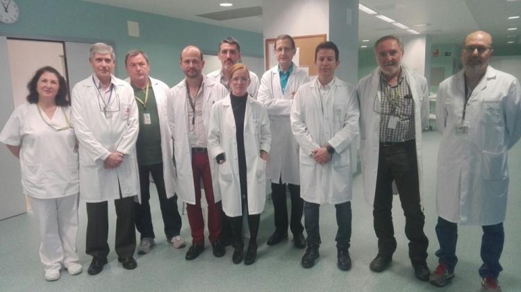 La gerente con los profesionales de la unidad. La gerente con los profesionales de la unidad.