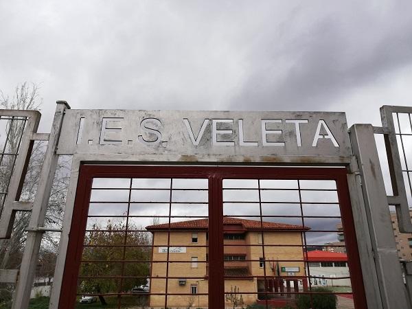 Entrada al IES Veleta.