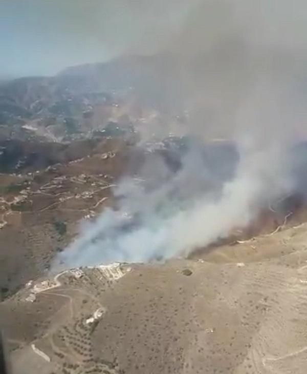 Imagen aérea de la zona del fuego.