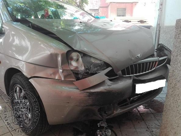 Así quedó uno de los vehículos implicados Así quedó uno de los vehículos implicados.
