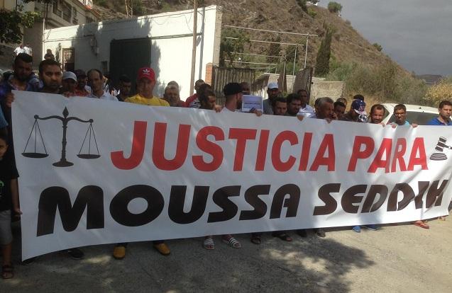 Una concentración de apoyo al imán en la costa Una concentración de apoyo al imán en la costa.