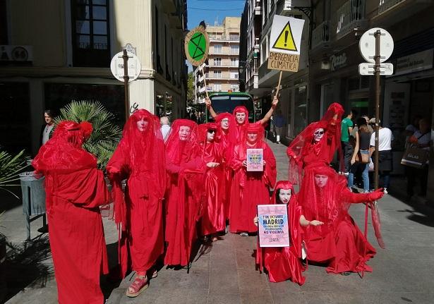 Activistas de Extinction Rebellion, en el centro de la capital.