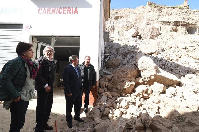 Visita institucional a la zona derrumbada en Zújar.