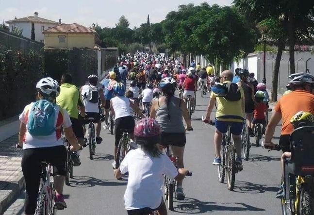 Marcha en bici en Cúllar Vega.