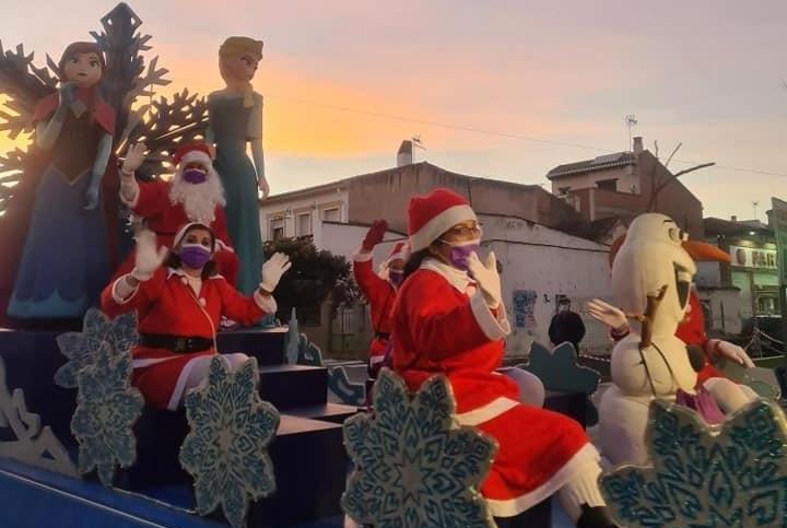 La cabalgata cuenta este año con una única carroza La cabalgata de Mamá Noel cuenta este año con una única carroza.