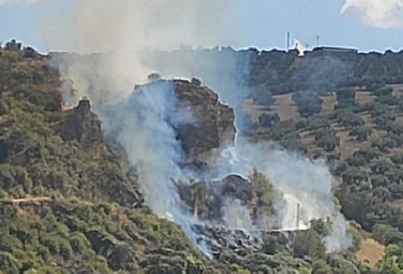 Imagen del incendio en Montefrío. 