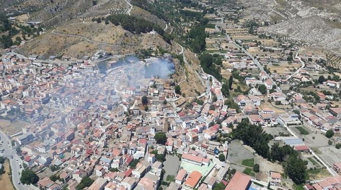 Imagen del incendio difundida por el Infoca