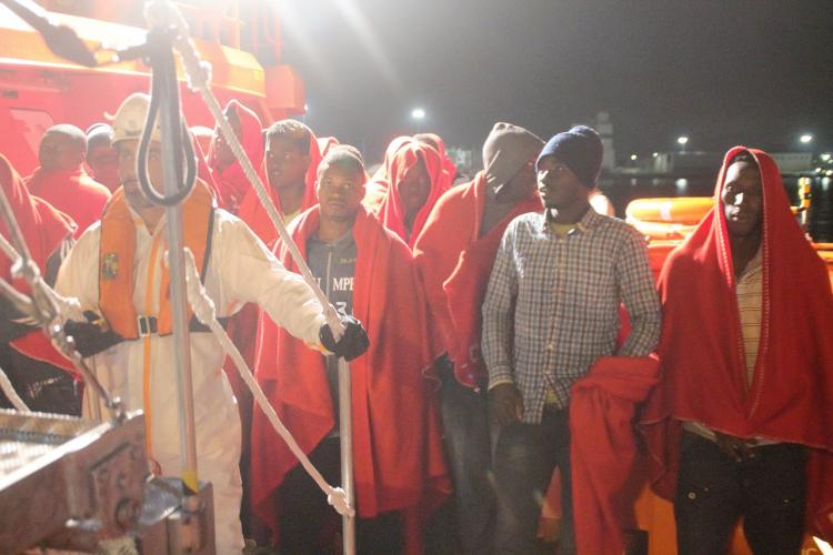 Llegada de los inmigrantes al Puerto de Motril. Llegada de los inmigrantes al Puerto de Motril.